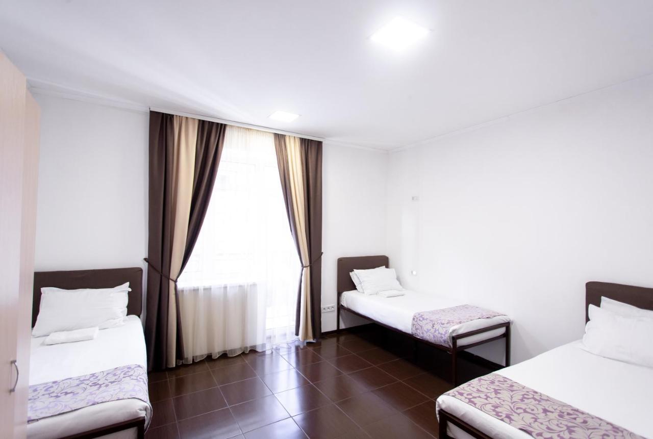 Hotel One Umań Zewnętrze zdjęcie